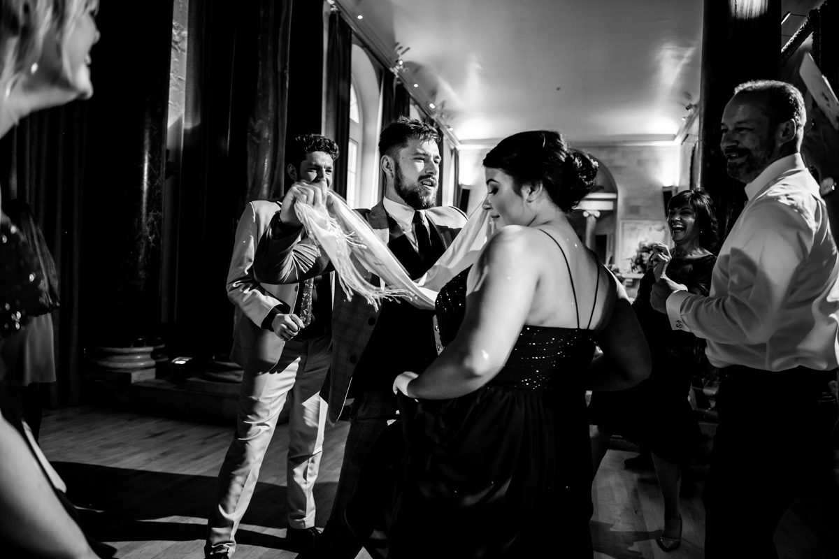 Woburn Sculpture Gallery Wedding - Laura & Andrew