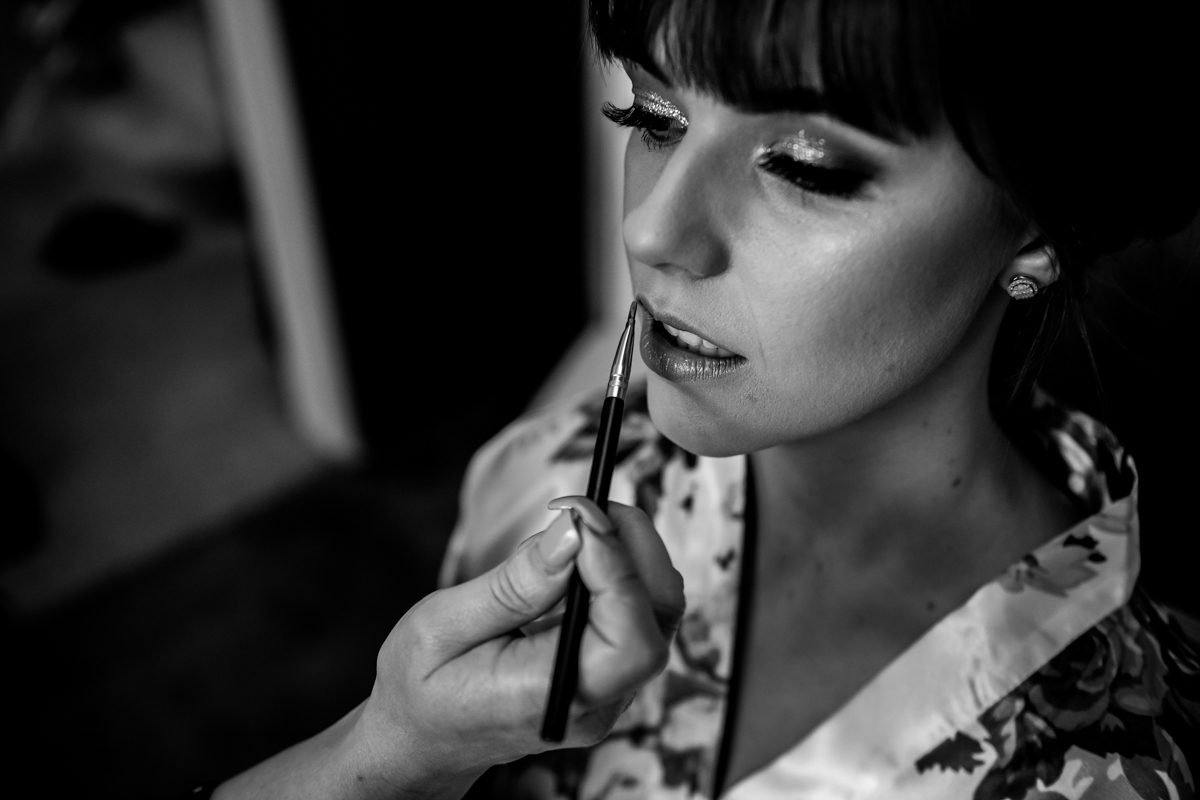 Woburn Sculpture Gallery Wedding - Laura & Andrew