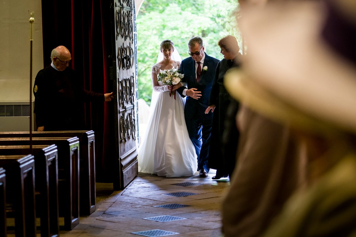 Woburn Sculpture Gallery Wedding - Laura & Andrew