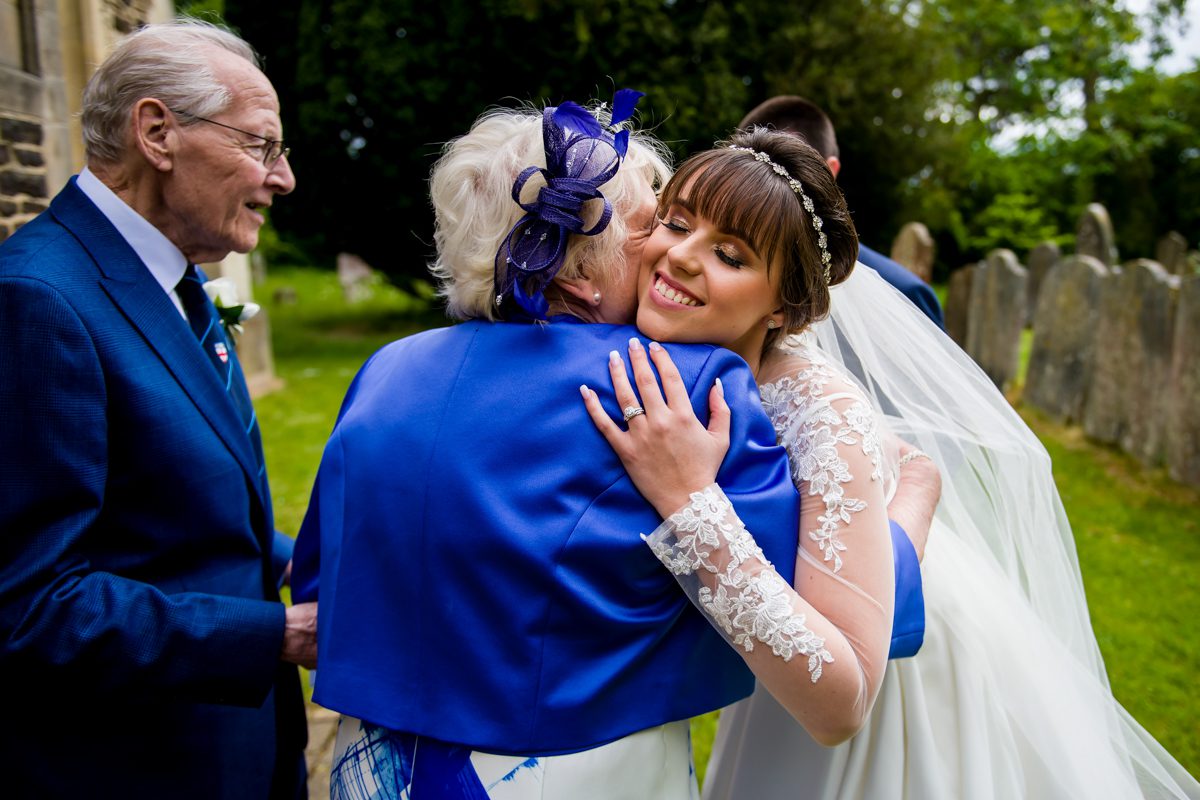 Woburn Sculpture Gallery Wedding - Laura & Andrew