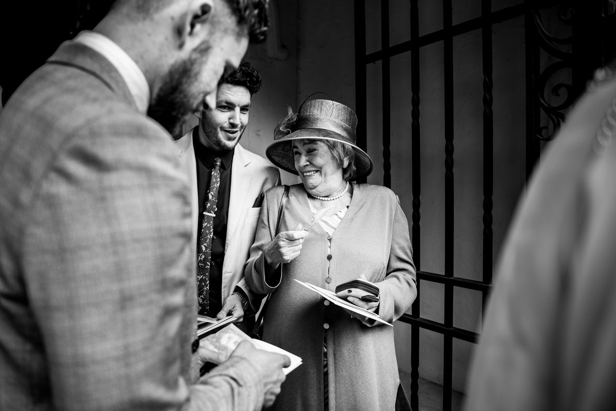 Woburn Sculpture Gallery Wedding - Laura & Andrew