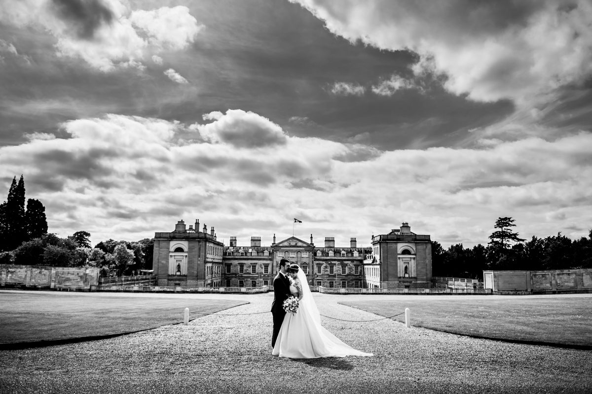 Woburn Sculpture Gallery Wedding - Laura & Andrew
