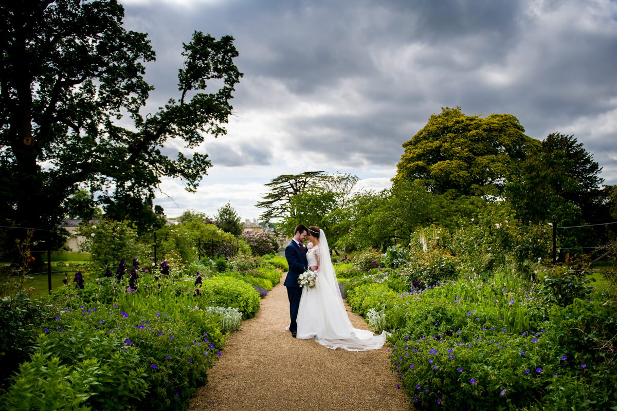 Woburn Sculpture Gallery Wedding - Laura & Andrew