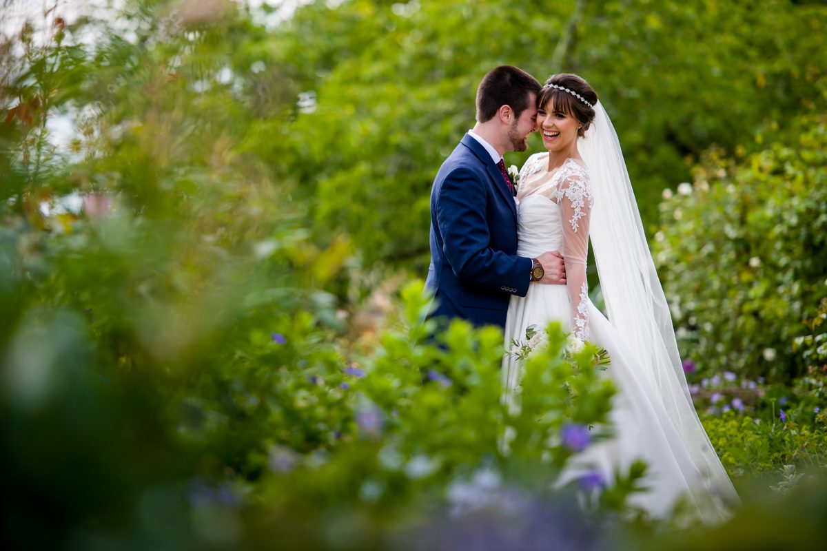 Woburn Sculpture Gallery Wedding - Laura & Andrew