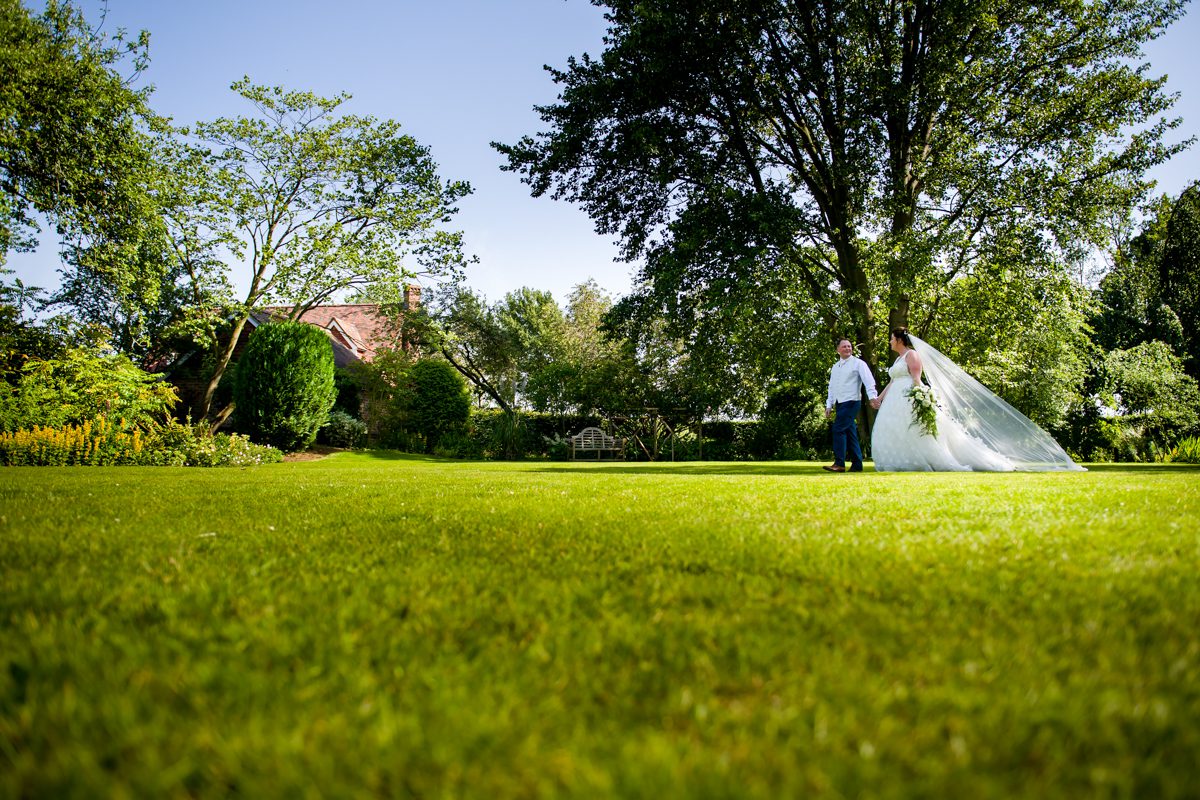 Barns at Redcoats Wedding - Lauren & Steve