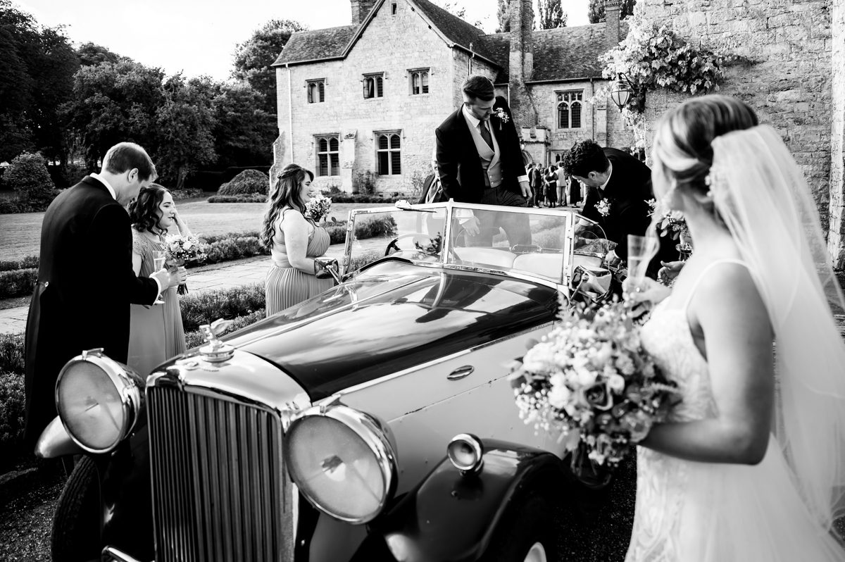 Notley Abbey Wedding - Rhianna & Greg