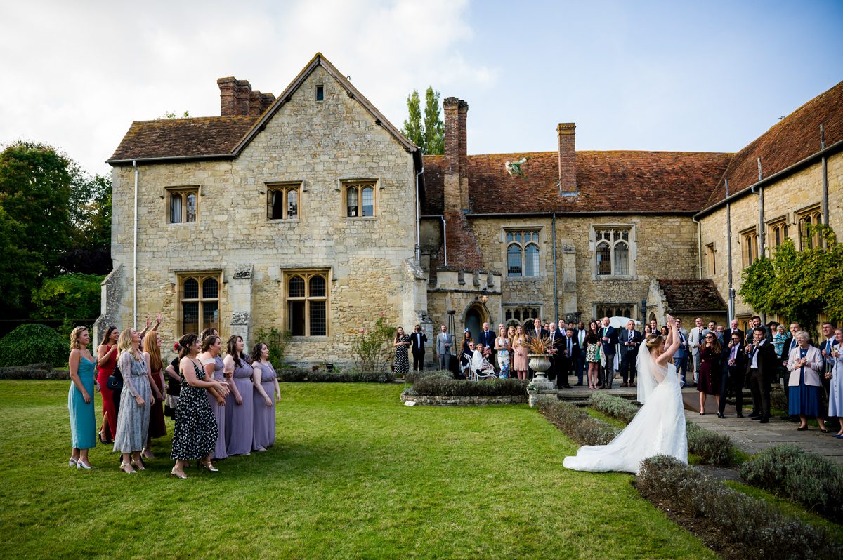 Notley Abbey Wedding - Rhianna & Greg