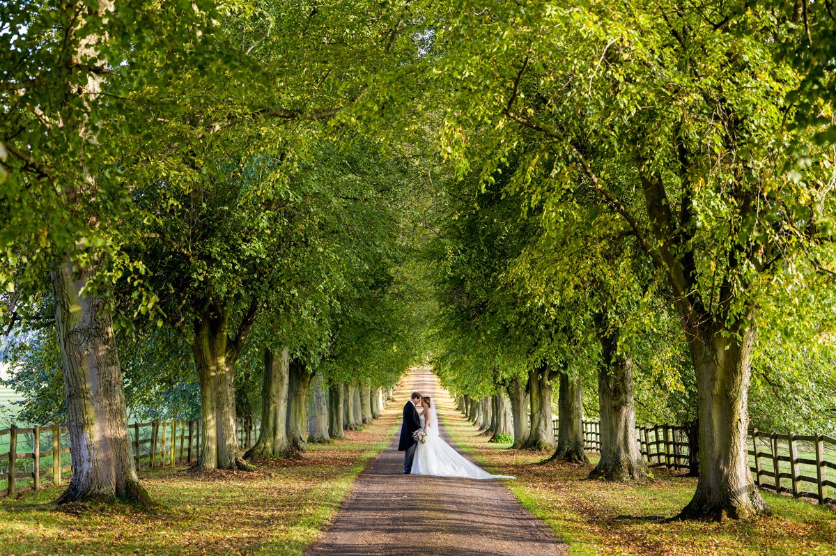 Notley Abbey Wedding - Rhianna & Greg