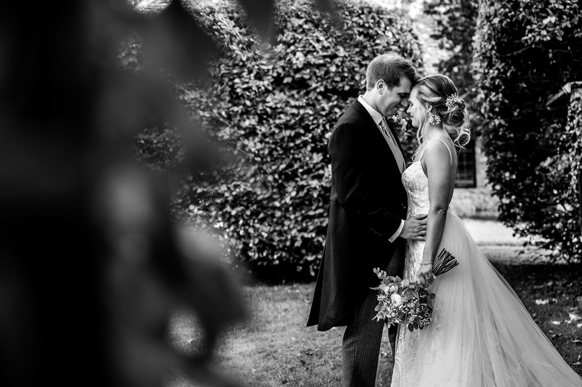 Notley Abbey Wedding - Rhianna & Greg