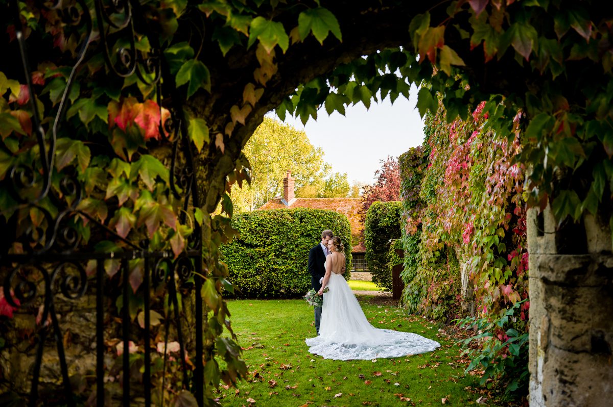 Notley Abbey Wedding - Rhianna & Greg