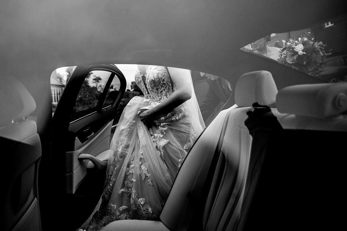 Notley Abbey Wedding - Sinead & Rob