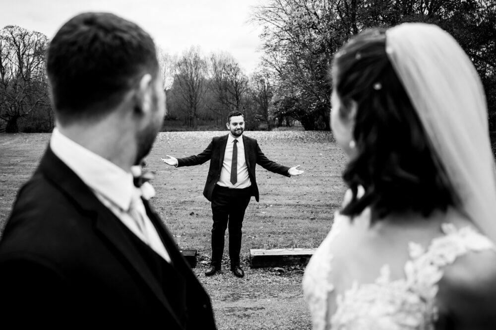 Notley Abbey Wedding - Sinead & Rob