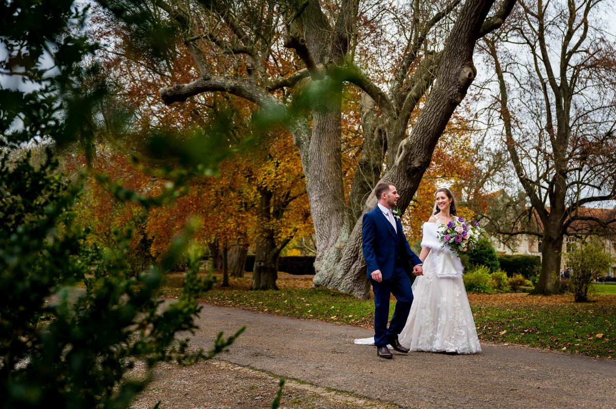 Notley Abbey Wedding - Sinead & Rob