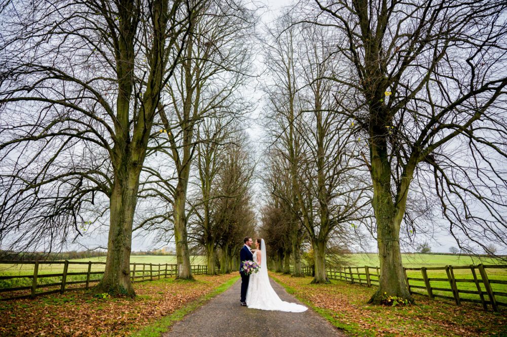 Notley Abbey Wedding - Sinead & Rob