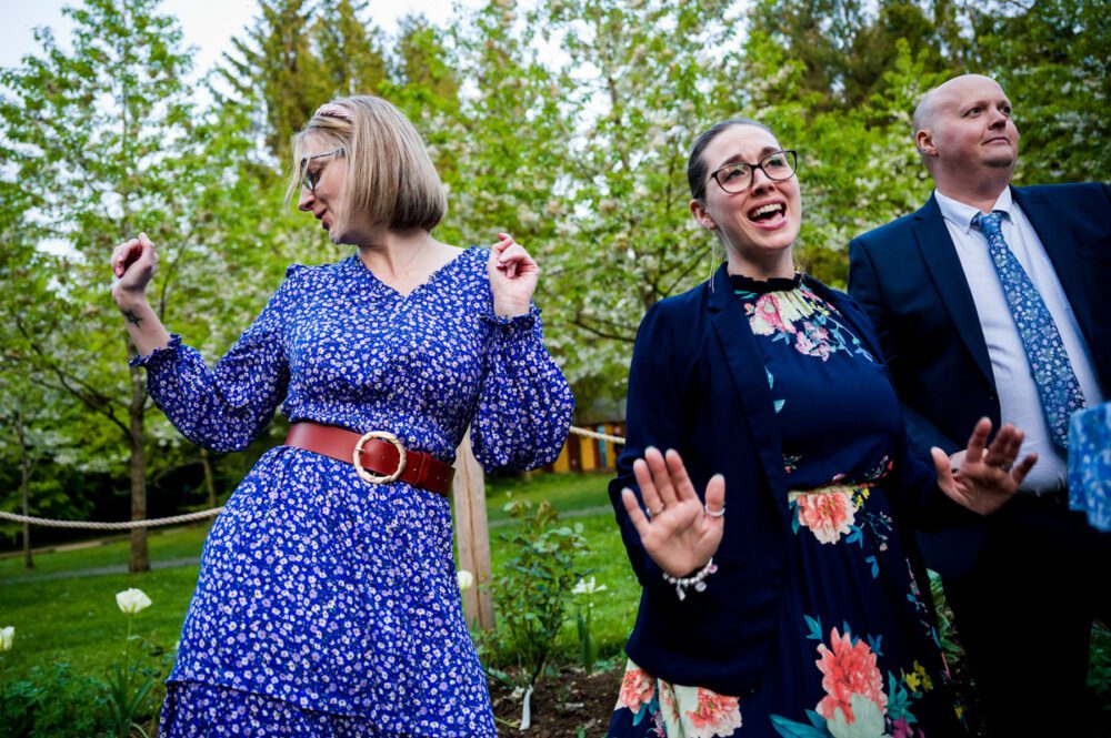 Evenley Wood Garden Wedding - Emma & John